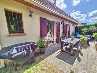 Detached Family Home with Garden