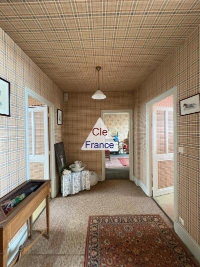 Vaste Maison Idealement Situee, Possibilite 3 Appartements