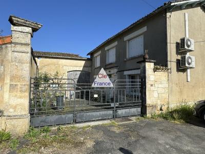Country House with Outbuilding and Equestrian Facilities