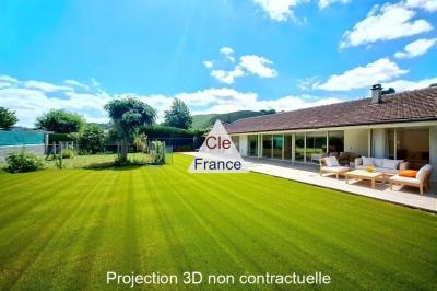 Detached House with Garden and Good Potential