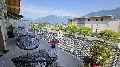 Superbe Duplex T4 Dernier Etage Avec Balcon Et 2 Garages A