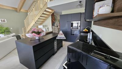 Superbe Duplex T4 Dernier Etage Avec Balcon Et 2 Garages A