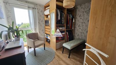 Superbe Duplex T4 Dernier Etage Avec Balcon Et 2 Garages A