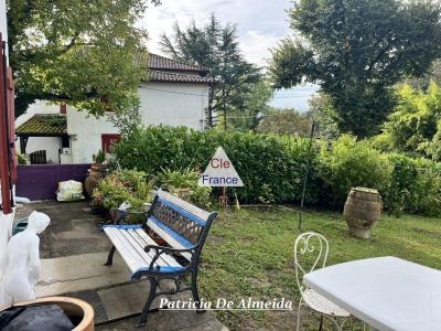 A Vendre Duplex Avec Jardin Au Pays Basque