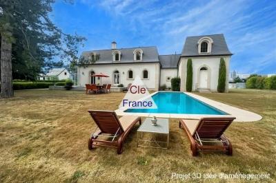 Impressive Property with Spacious Interiors