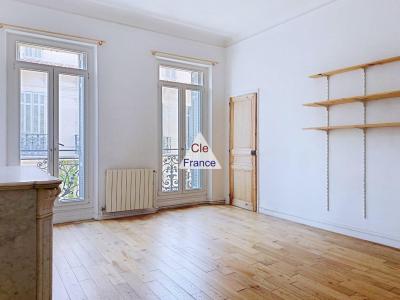 Charme De L\'ancien, Plein Centre