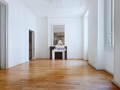 Charme De L\'ancien, Plein Centre