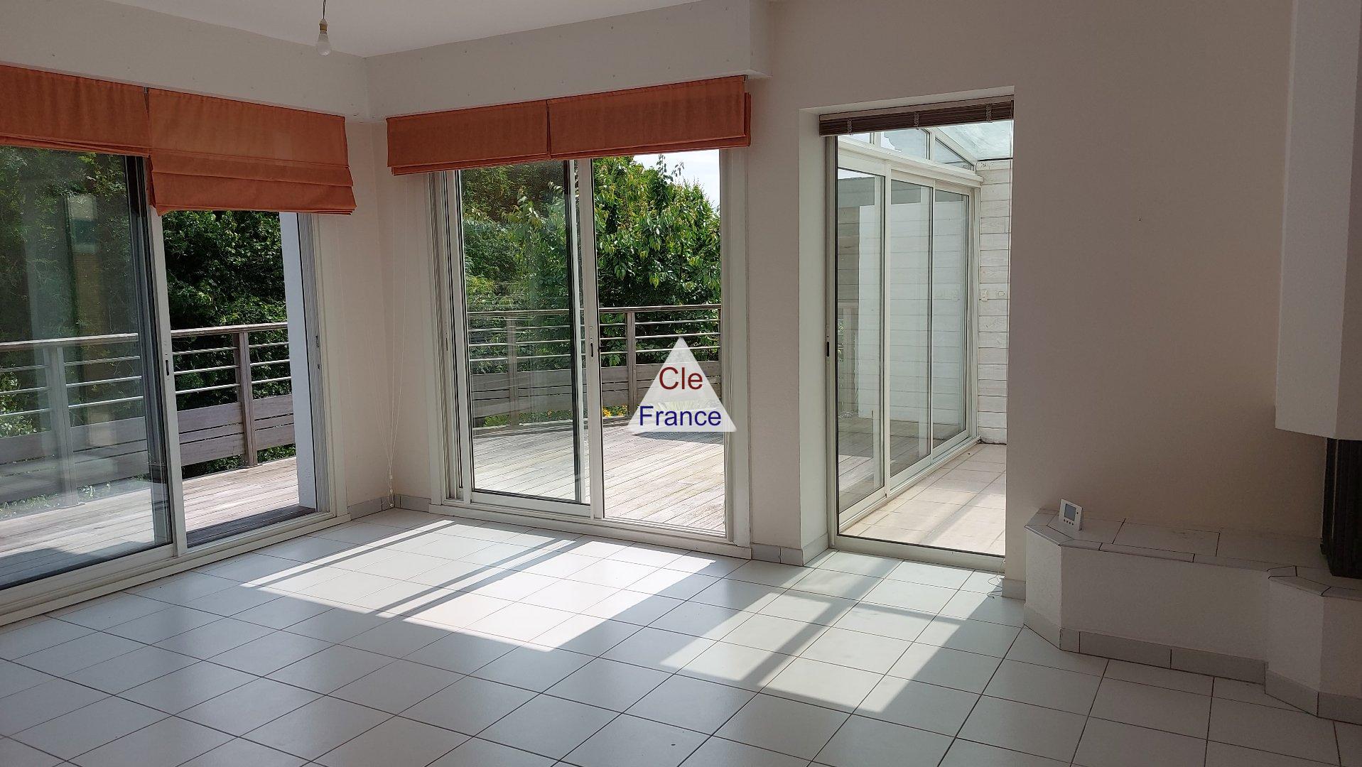 Detached Villa with Open Sea View