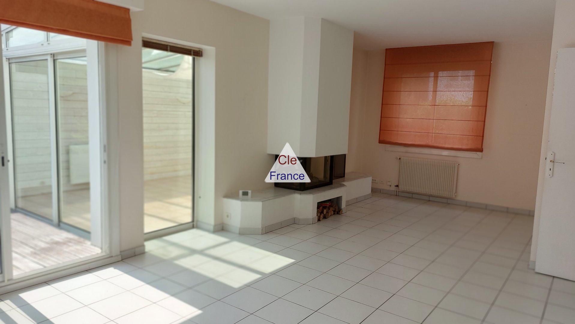 Detached Villa with Open Sea View