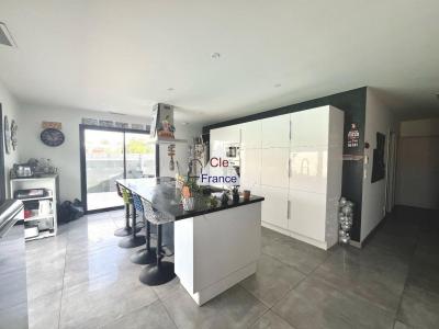 Maison De Plain-pied - Garage - Piscine