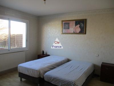 Contemporary Detached House Close to the Coast