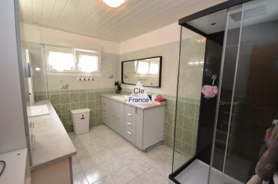 Detached House with Landscaped Garden