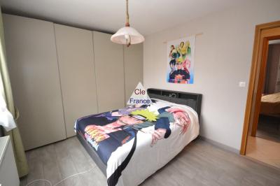 Detached House with Landscaped Garden