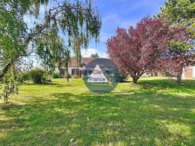 Ancien Corps De Ferme Renove Avec Dependances Et Terrain A