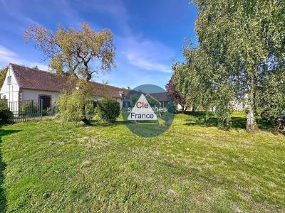 Ancien Corps De Ferme Renove Avec Dependances Et Terrain A