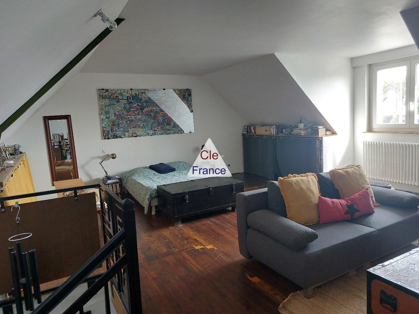 Lovely Renovated House by the Coast