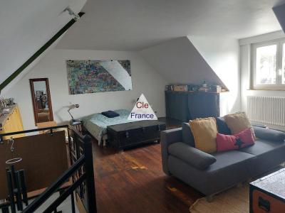 Lovely Renovated House by the Coast