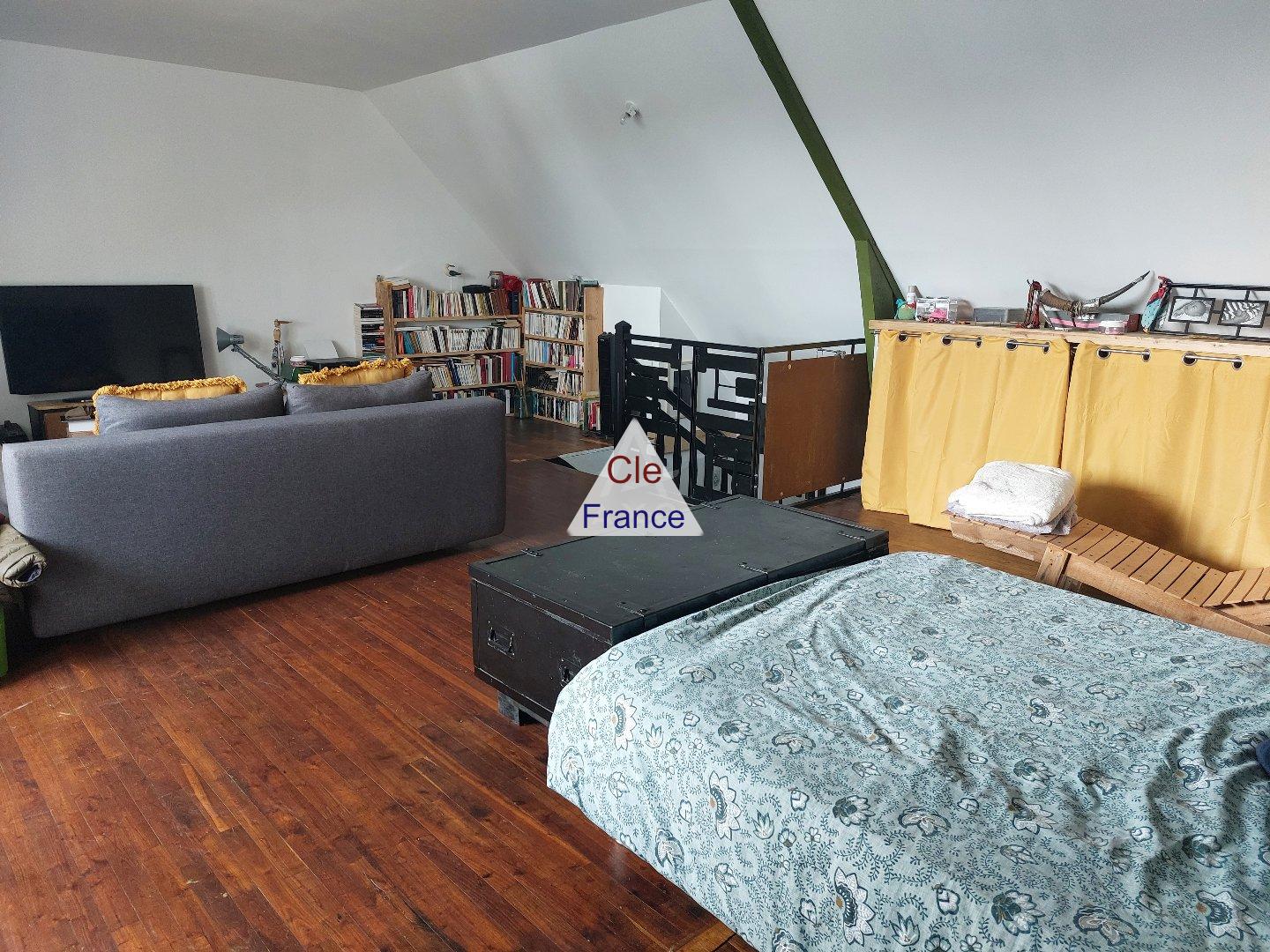 Lovely Renovated House by the Coast