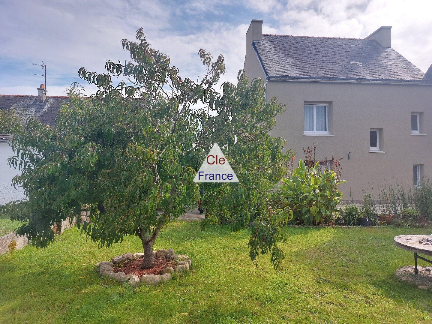 Lovely Renovated House by the Coast