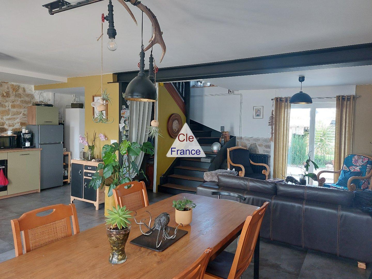 Lovely Renovated House by the Coast