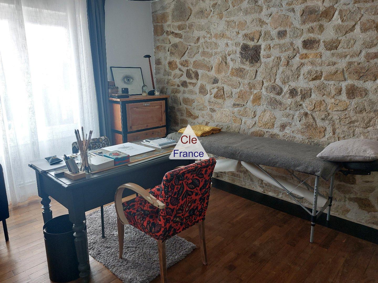 Lovely Renovated House by the Coast