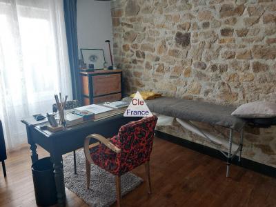 Lovely Renovated House by the Coast