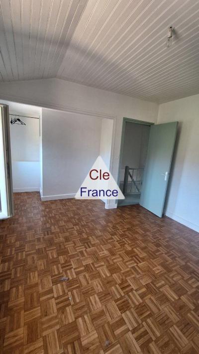 Maison De Village 2 Chambres Avec Terrasse Et 2 Garages