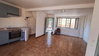 Maison De Village 2 Chambres Avec Terrasse Et 2 Garages