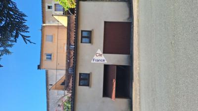 Maison De Village 2 Chambres Avec Terrasse Et 2 Garages