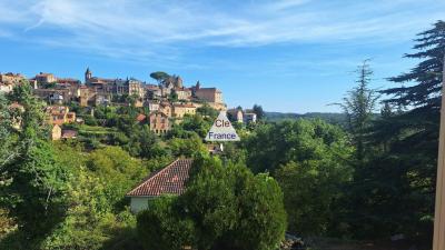 Maison De Village 2 Chambres Avec Terrasse Et 2 Garages