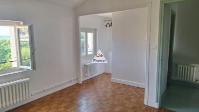 Maison De Village 2 Chambres Avec Terrasse Et 2 Garages