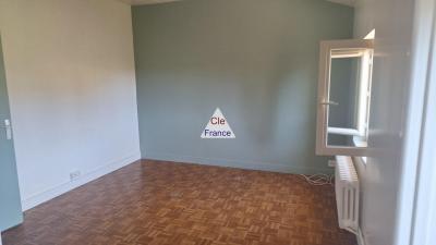 Maison De Village 2 Chambres Avec Terrasse Et 2 Garages