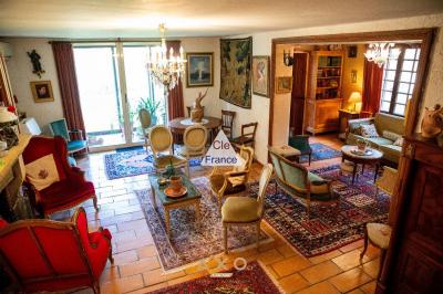 Aix En Provence - Le Montaiguet - Maison De Charme A Renover - 133 M2 - T5 - Terrain 1 380 M2 - Pis