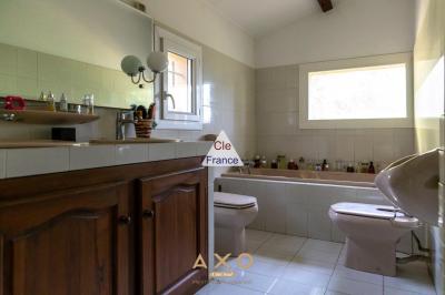 Le Montaiguet - Maison 160m2 - T7 - Garage - Piscine - Parc 5000m2 - 1 020 000a