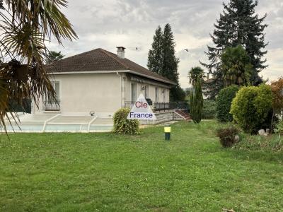Detached House with Swimming Pool in Neat Garden