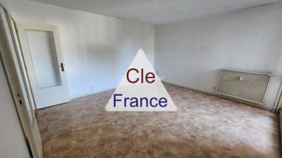 First Floor Apartment in Great Location
