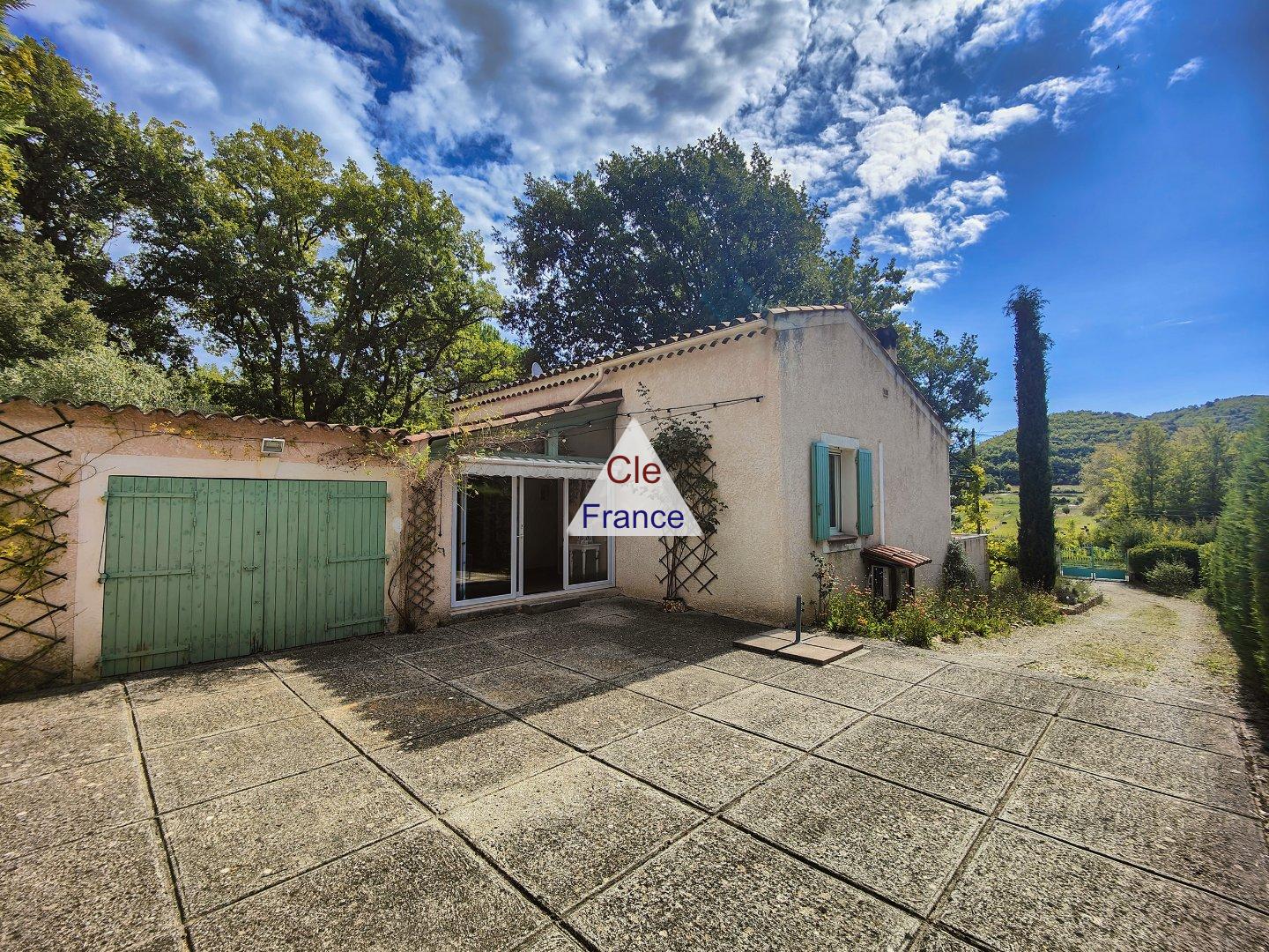 Detached Country House with Swimming Pool