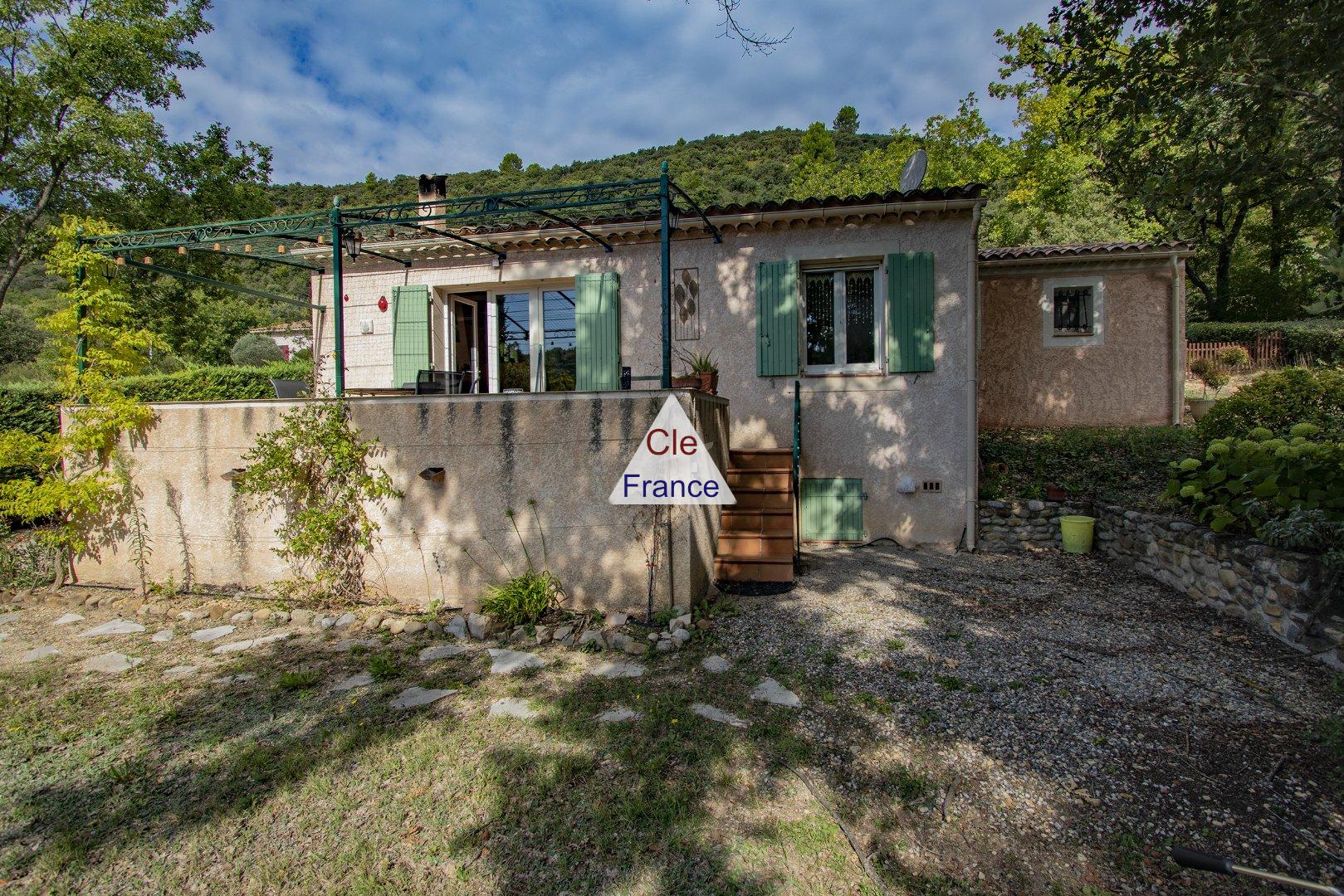 Detached Country House with Swimming Pool