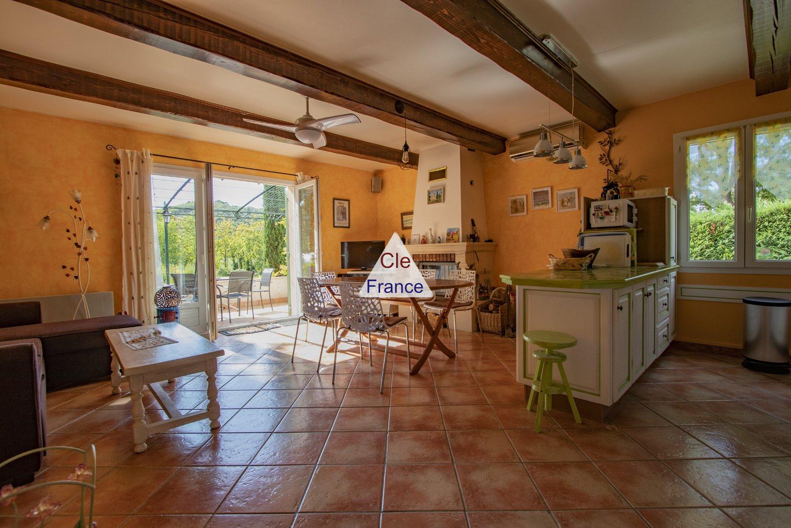 Detached Country House with Swimming Pool