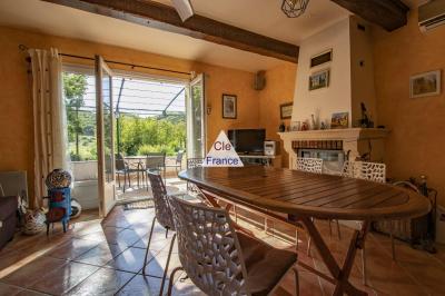 Detached Country House with Swimming Pool