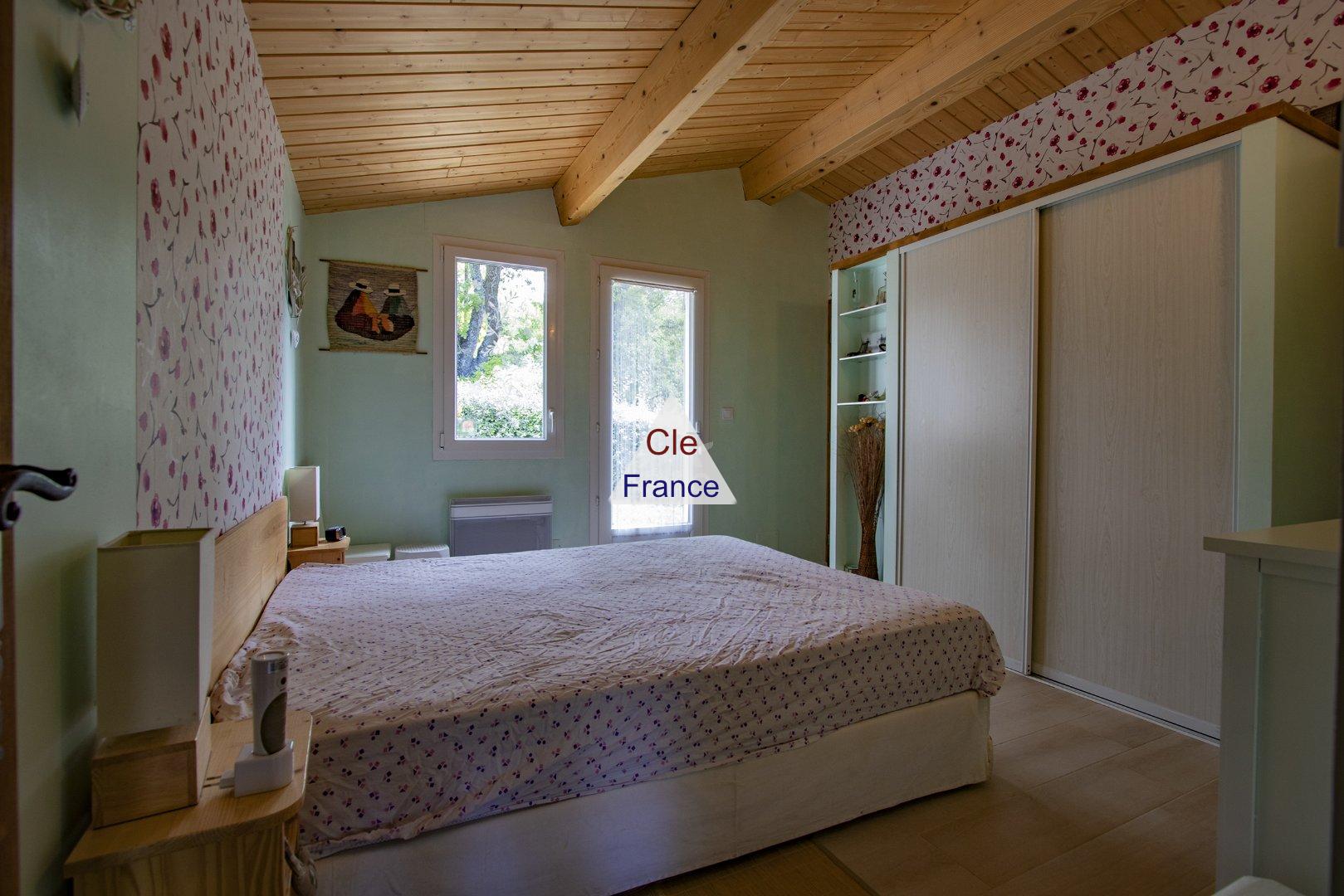 Detached Country House with Swimming Pool