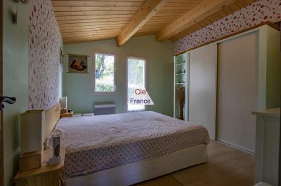 Detached Country House with Swimming Pool