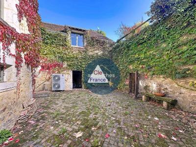 Maison De Caractere Avec Jardin Et Dependances A