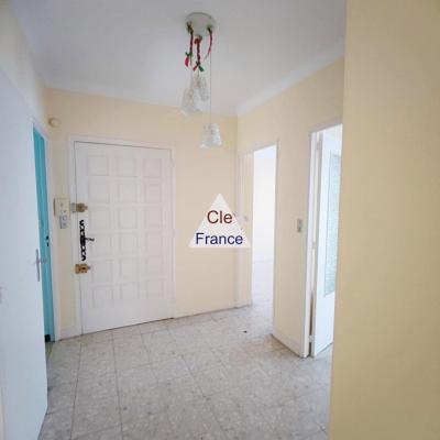 Perpignan Apartment with Balcony