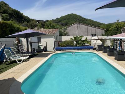 Detached Villa with Swimming Pool