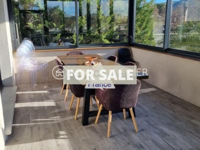 Superbe Villa Moderne T5 De 132m2 Avec Bel Exterieur Et Piscine - Secteur Les Roubauds