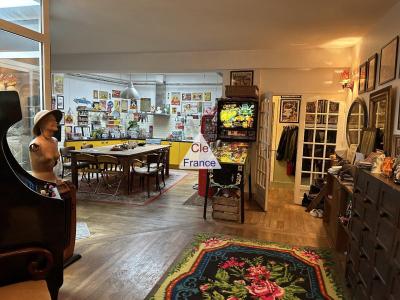 Paris Apartment with Private Garden in 18th Arrondissement