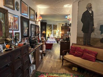 Paris Apartment with Private Garden in 18th Arrondissement