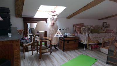 Beautiful Detached House in the Lovely Garden