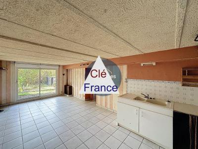 Detached House with Garden In Great Location